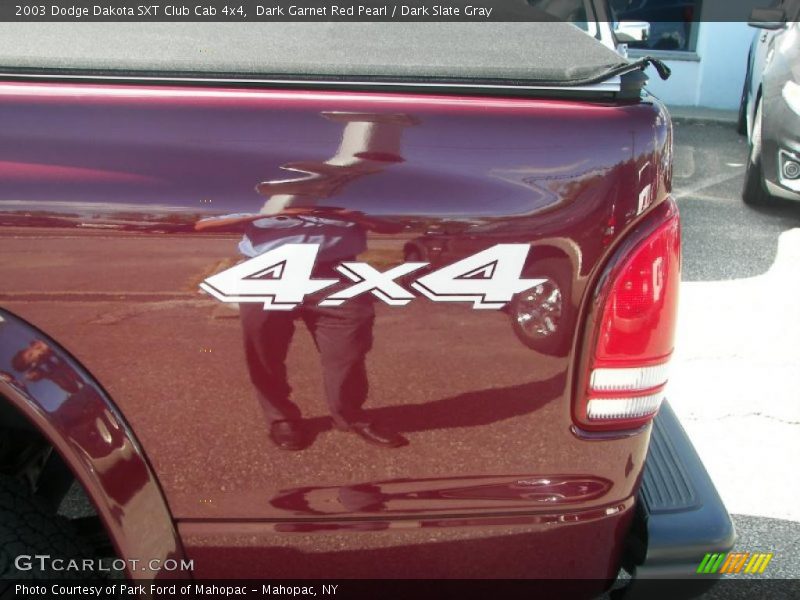 Dark Garnet Red Pearl / Dark Slate Gray 2003 Dodge Dakota SXT Club Cab 4x4