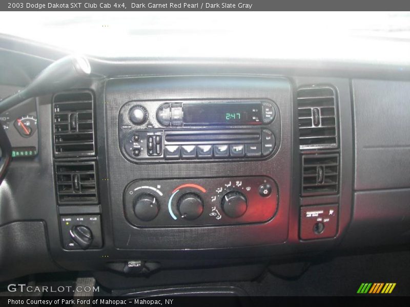 Dark Garnet Red Pearl / Dark Slate Gray 2003 Dodge Dakota SXT Club Cab 4x4