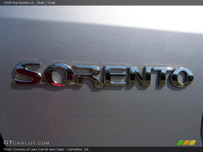 Silver / Gray 2006 Kia Sorento LX