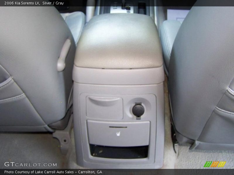 Silver / Gray 2006 Kia Sorento LX