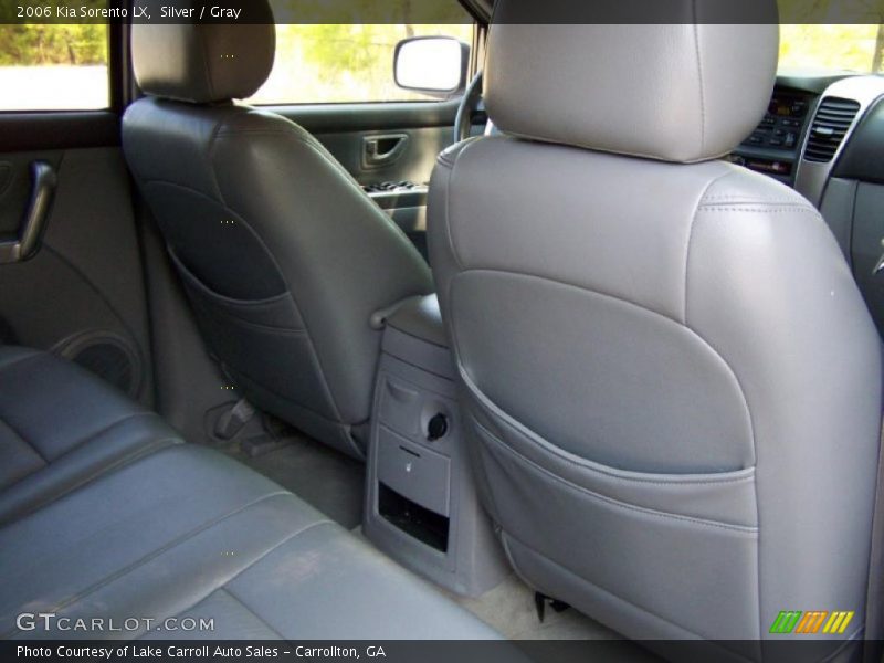 Silver / Gray 2006 Kia Sorento LX