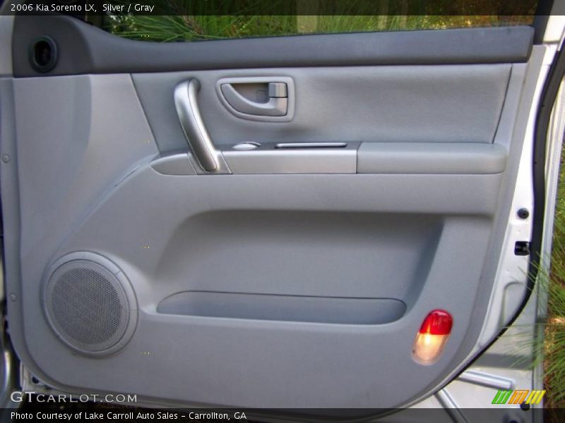 Silver / Gray 2006 Kia Sorento LX