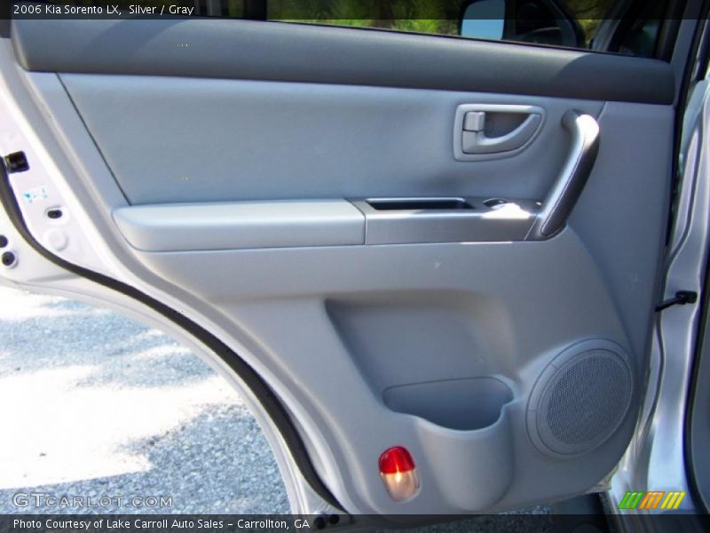 Silver / Gray 2006 Kia Sorento LX