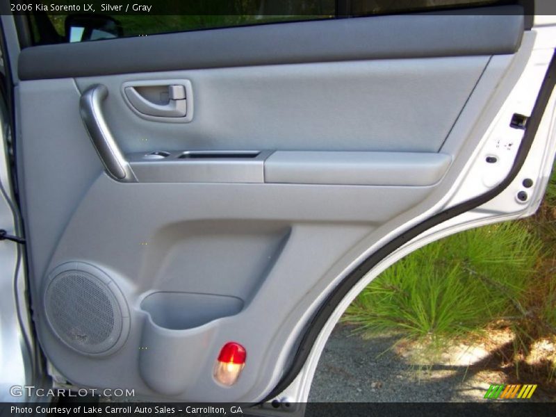 Silver / Gray 2006 Kia Sorento LX