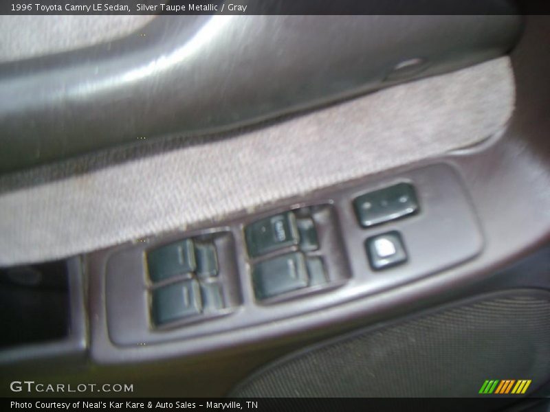 Silver Taupe Metallic / Gray 1996 Toyota Camry LE Sedan