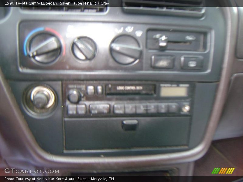 Silver Taupe Metallic / Gray 1996 Toyota Camry LE Sedan