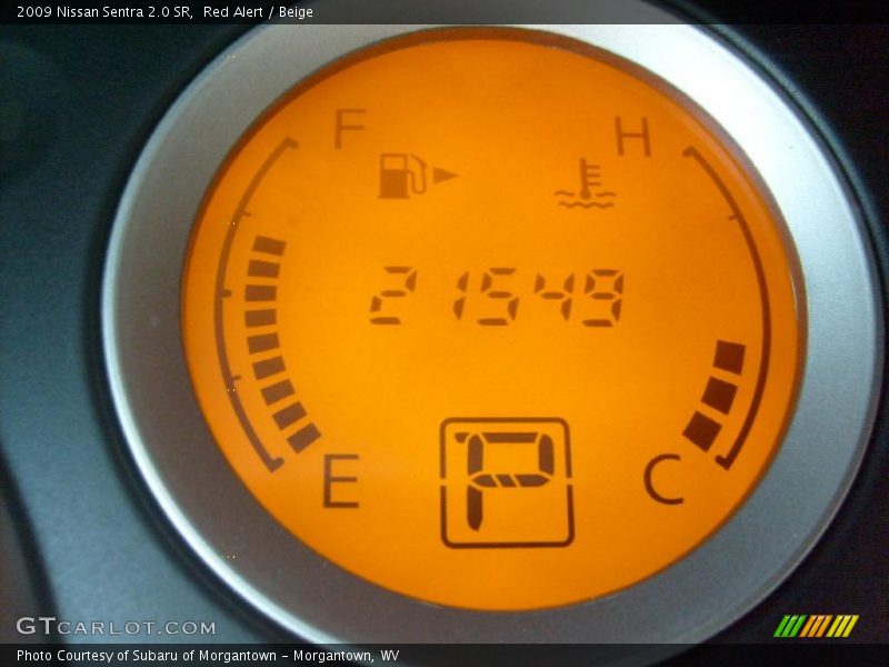 Red Alert / Beige 2009 Nissan Sentra 2.0 SR