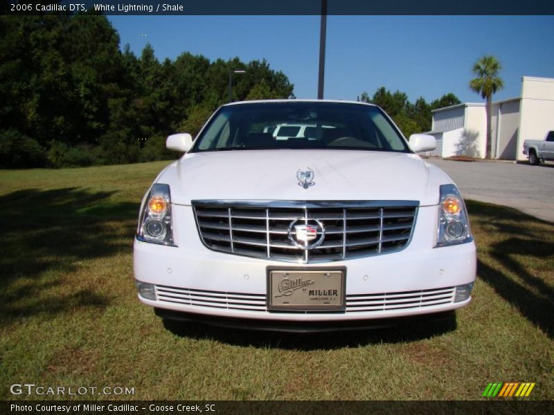 White Lightning / Shale 2006 Cadillac DTS