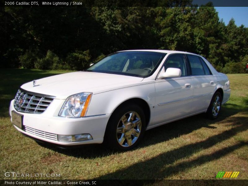 White Lightning / Shale 2006 Cadillac DTS