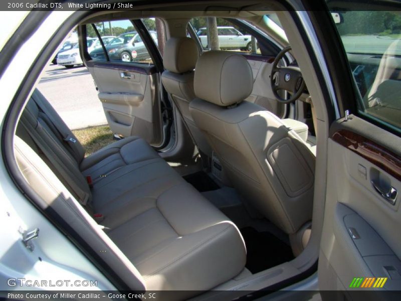 White Lightning / Shale 2006 Cadillac DTS