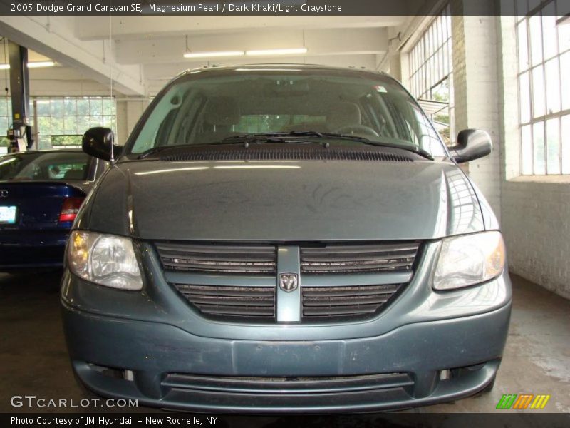 Magnesium Pearl / Dark Khaki/Light Graystone 2005 Dodge Grand Caravan SE