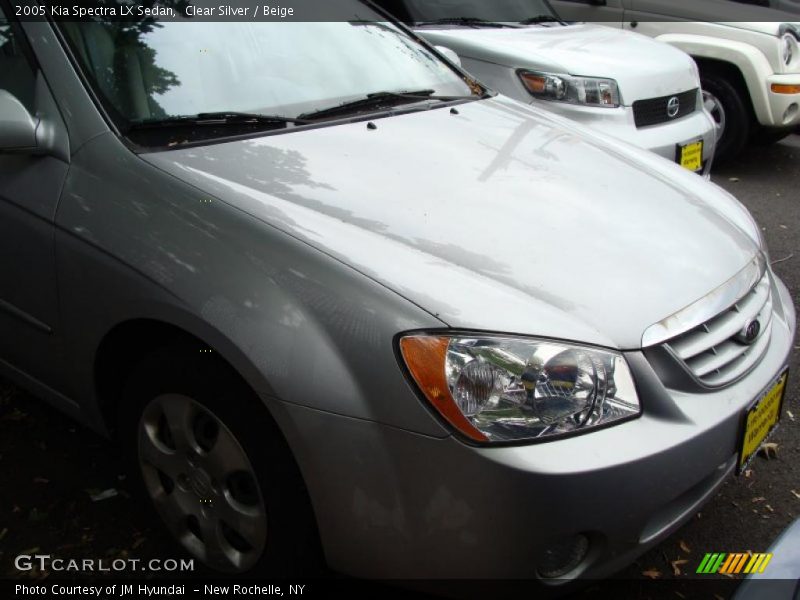 Clear Silver / Beige 2005 Kia Spectra LX Sedan