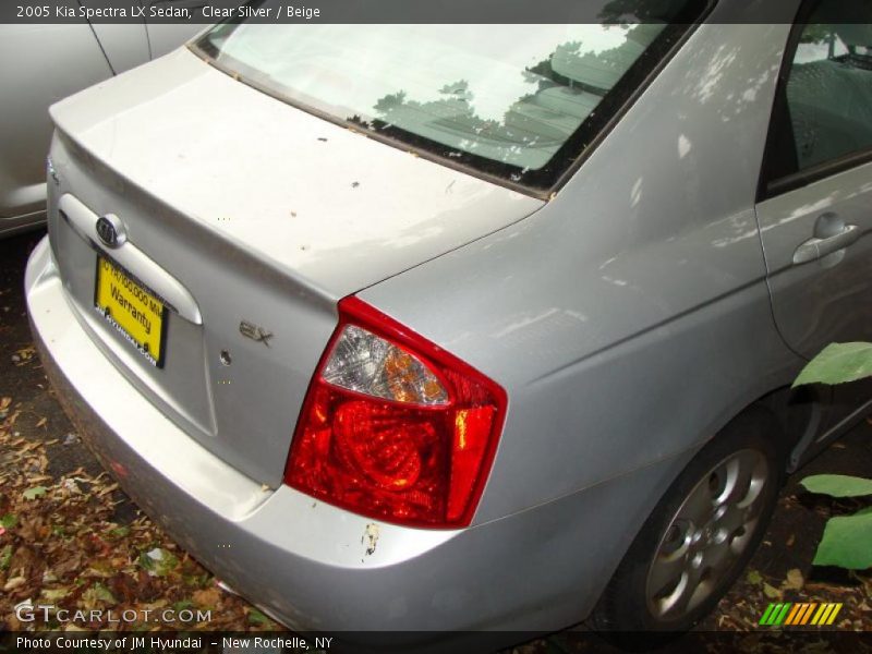 Clear Silver / Beige 2005 Kia Spectra LX Sedan