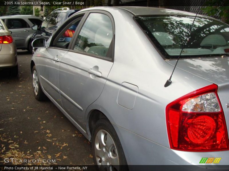 Clear Silver / Beige 2005 Kia Spectra LX Sedan