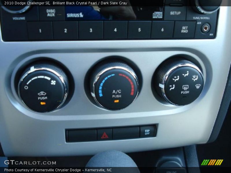 Brilliant Black Crystal Pearl / Dark Slate Gray 2010 Dodge Challenger SE
