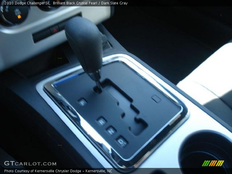 Brilliant Black Crystal Pearl / Dark Slate Gray 2010 Dodge Challenger SE