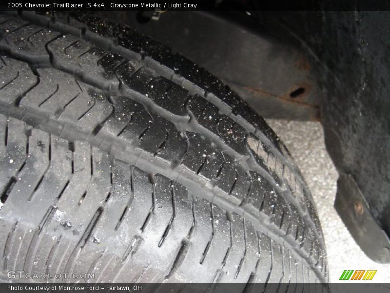 Graystone Metallic / Light Gray 2005 Chevrolet TrailBlazer LS 4x4