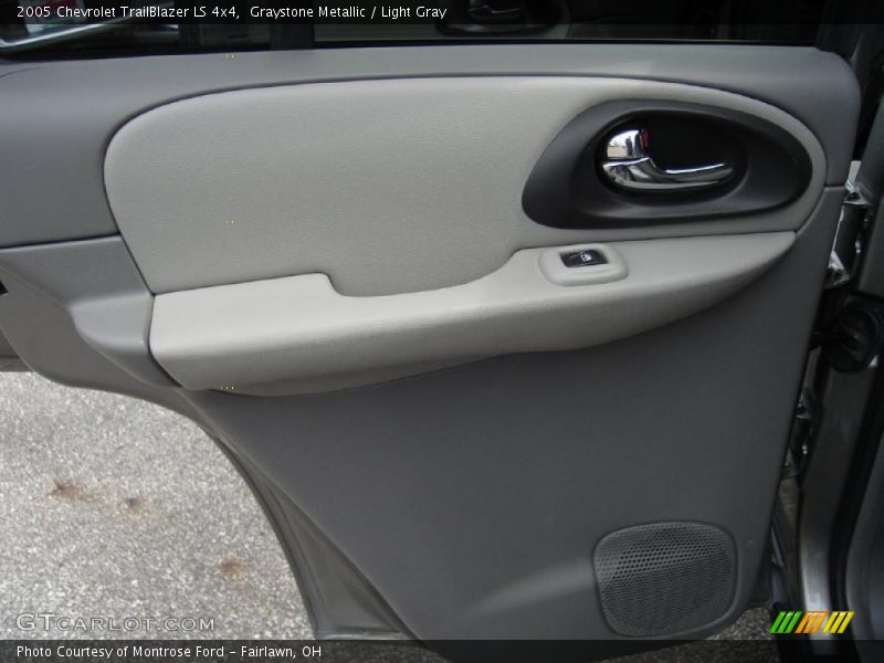 Graystone Metallic / Light Gray 2005 Chevrolet TrailBlazer LS 4x4