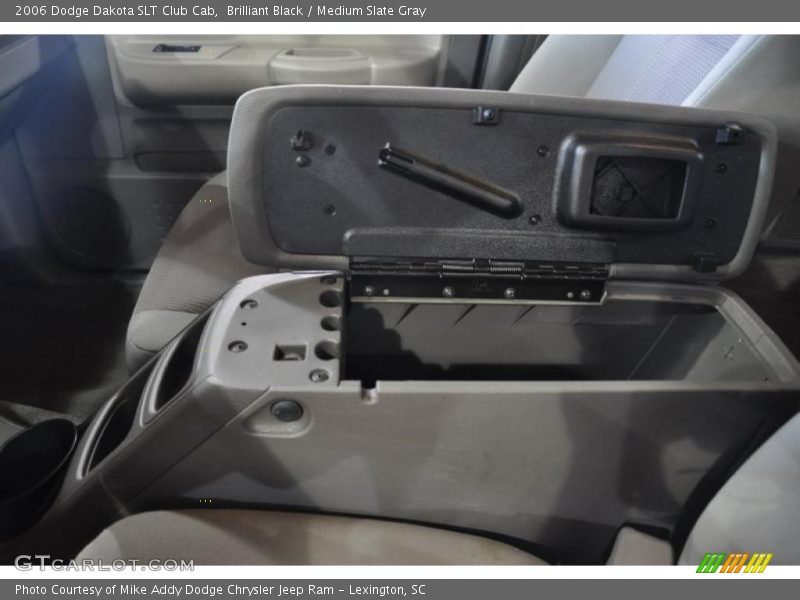 Brilliant Black / Medium Slate Gray 2006 Dodge Dakota SLT Club Cab