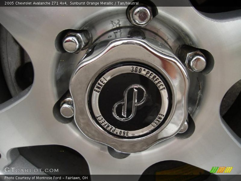 Sunburst Orange Metallic / Tan/Neutral 2005 Chevrolet Avalanche Z71 4x4