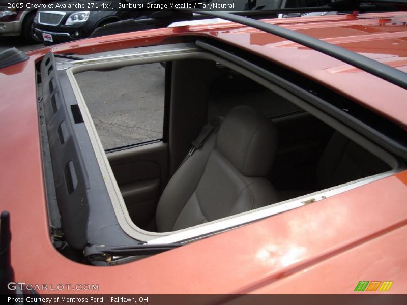 Sunburst Orange Metallic / Tan/Neutral 2005 Chevrolet Avalanche Z71 4x4