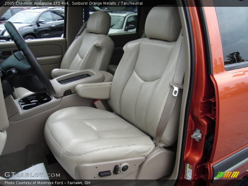 Sunburst Orange Metallic / Tan/Neutral 2005 Chevrolet Avalanche Z71 4x4