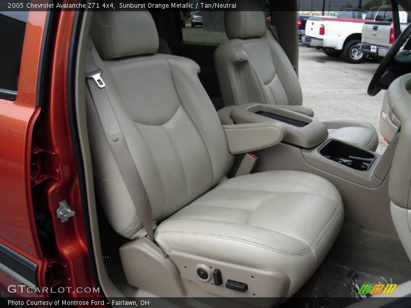 Sunburst Orange Metallic / Tan/Neutral 2005 Chevrolet Avalanche Z71 4x4