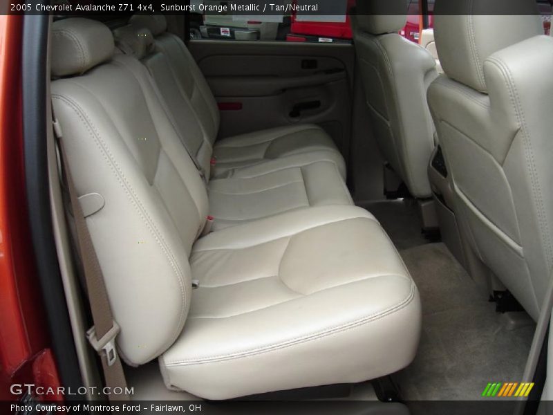 Sunburst Orange Metallic / Tan/Neutral 2005 Chevrolet Avalanche Z71 4x4