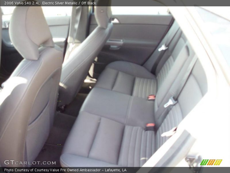 Electric Silver Metallic / Off Black 2006 Volvo S40 2.4i
