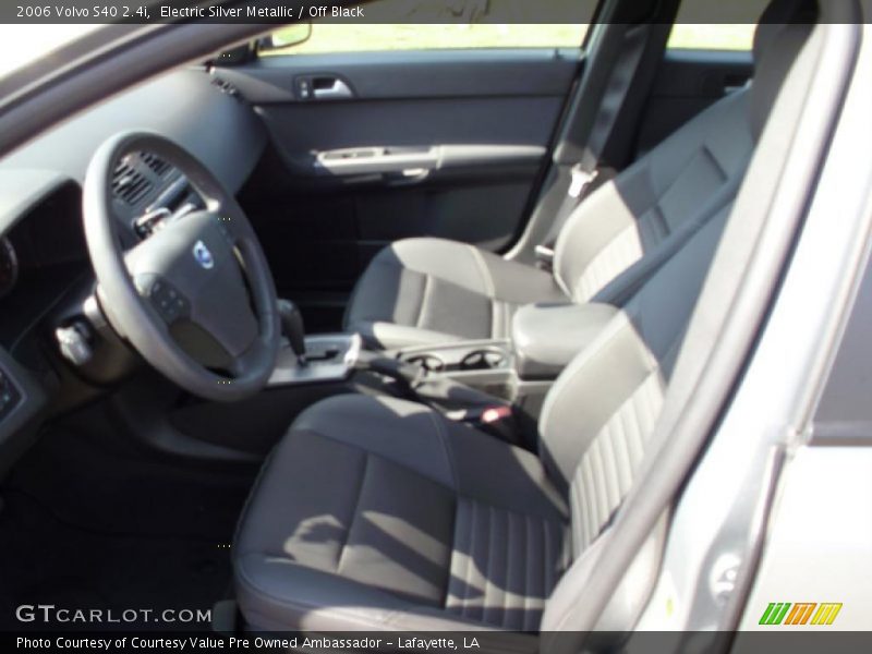 Electric Silver Metallic / Off Black 2006 Volvo S40 2.4i