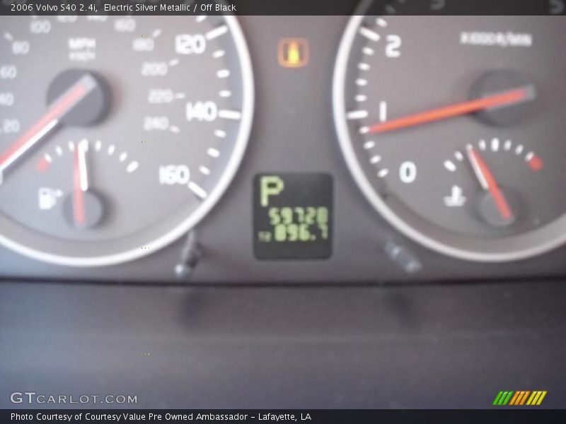 Electric Silver Metallic / Off Black 2006 Volvo S40 2.4i