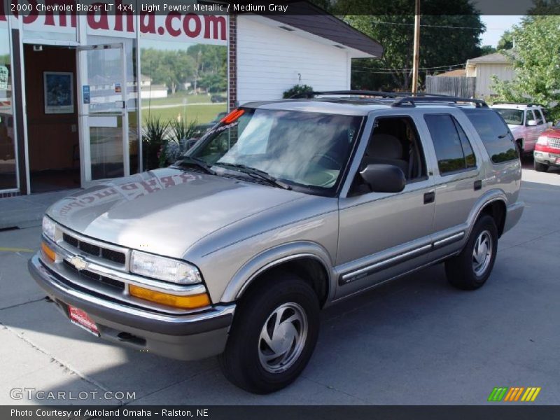 Light Pewter Metallic / Medium Gray 2000 Chevrolet Blazer LT 4x4