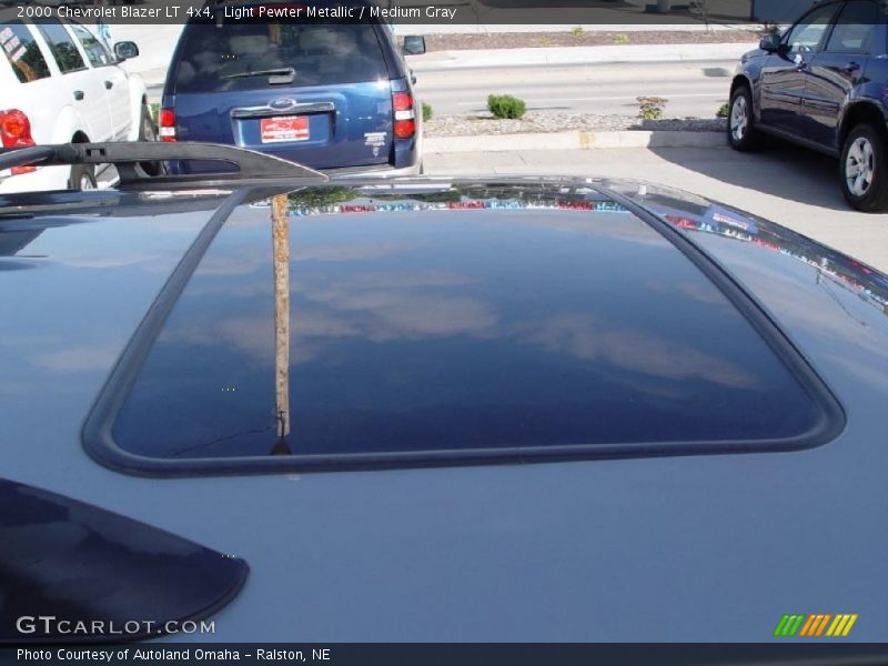Light Pewter Metallic / Medium Gray 2000 Chevrolet Blazer LT 4x4