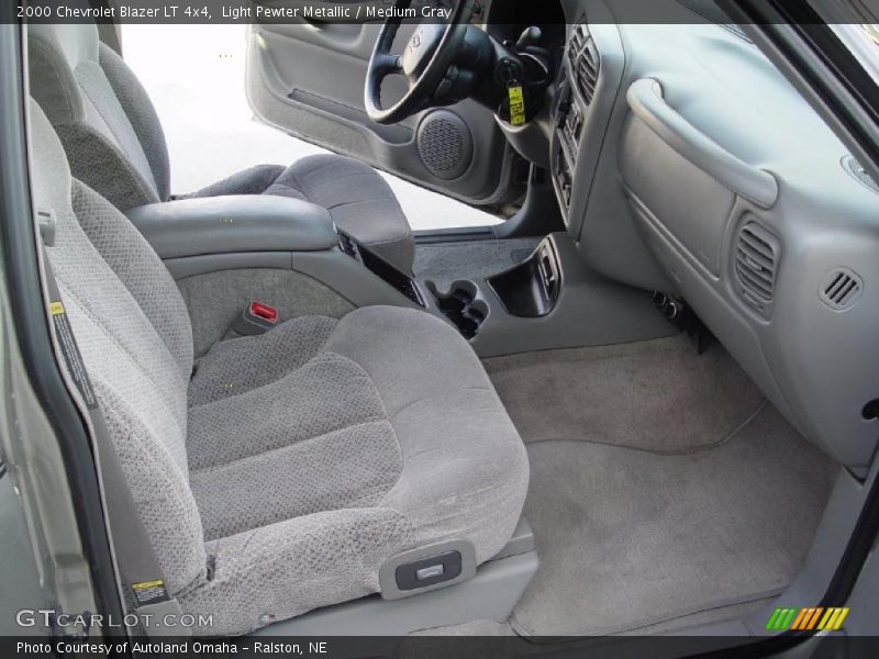 Light Pewter Metallic / Medium Gray 2000 Chevrolet Blazer LT 4x4