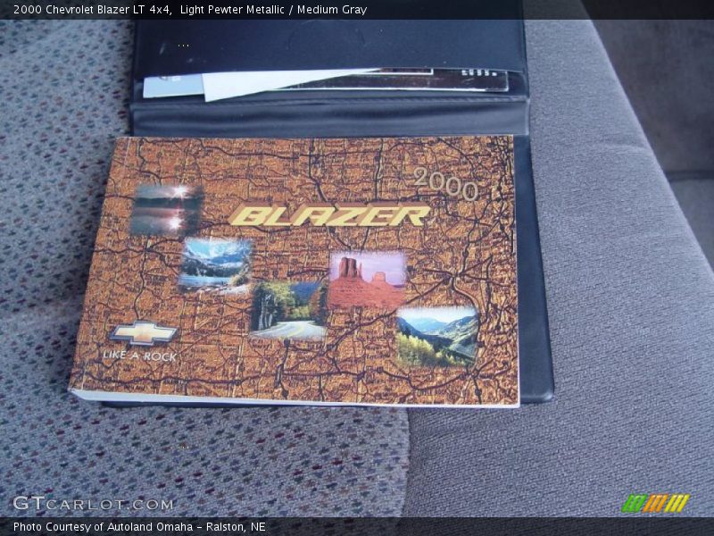 Light Pewter Metallic / Medium Gray 2000 Chevrolet Blazer LT 4x4