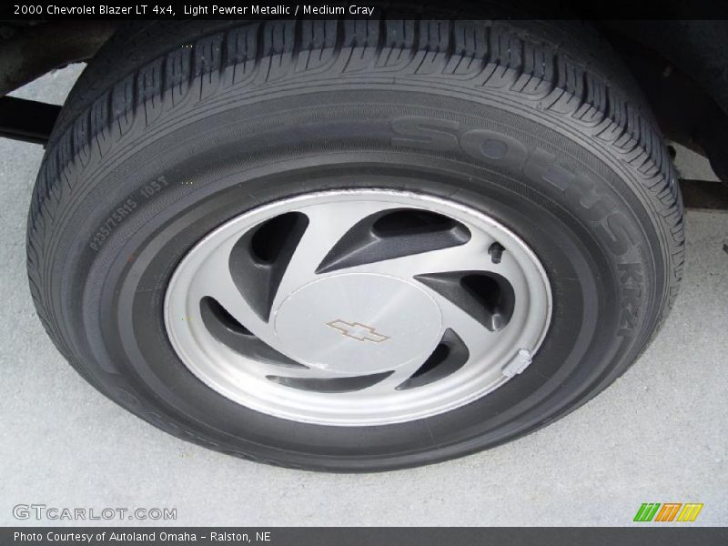 Light Pewter Metallic / Medium Gray 2000 Chevrolet Blazer LT 4x4