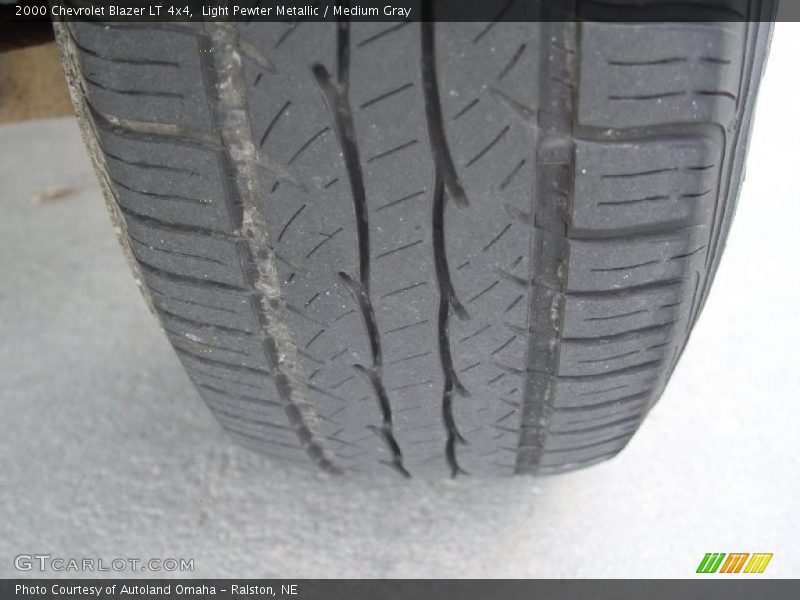 Light Pewter Metallic / Medium Gray 2000 Chevrolet Blazer LT 4x4