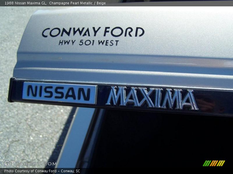 Champagne Pearl Metallic / Beige 1988 Nissan Maxima GL