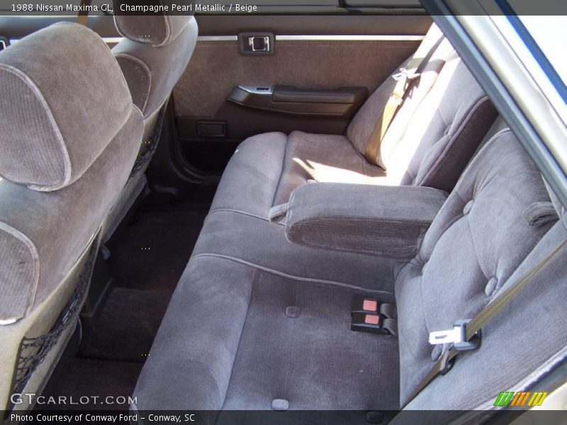 Champagne Pearl Metallic / Beige 1988 Nissan Maxima GL
