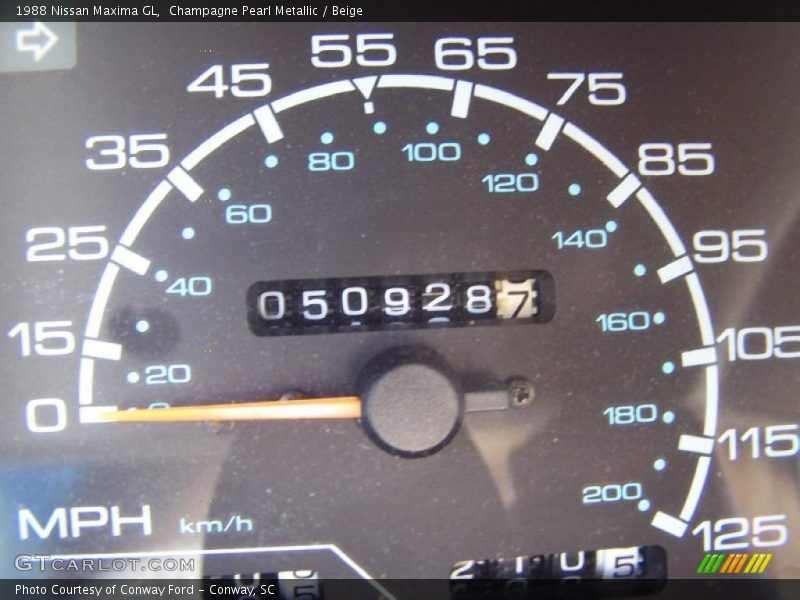 Champagne Pearl Metallic / Beige 1988 Nissan Maxima GL