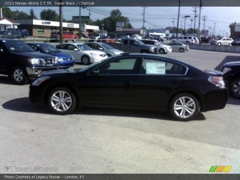 Super Black / Charcoal 2011 Nissan Altima 3.5 SR