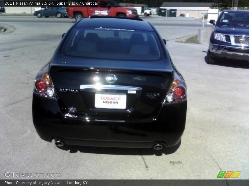 Super Black / Charcoal 2011 Nissan Altima 3.5 SR