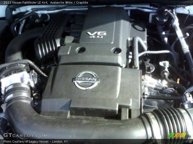 Avalanche White / Graphite 2011 Nissan Pathfinder LE 4x4