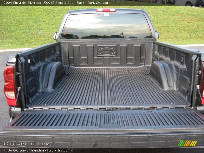 Black / Dark Charcoal 2004 Chevrolet Silverado 1500 LS Regular Cab