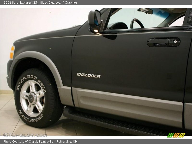 Black Clearcoat / Graphite 2002 Ford Explorer XLT