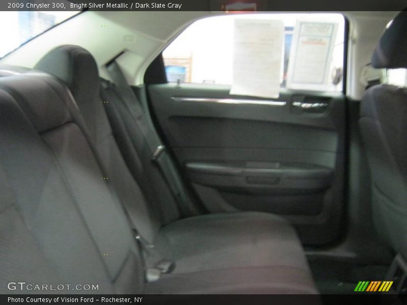 Bright Silver Metallic / Dark Slate Gray 2009 Chrysler 300