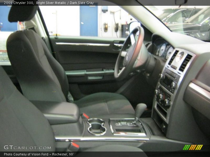 Bright Silver Metallic / Dark Slate Gray 2009 Chrysler 300