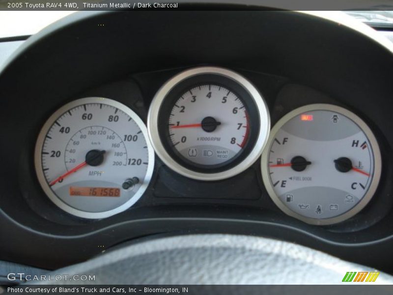 Titanium Metallic / Dark Charcoal 2005 Toyota RAV4 4WD