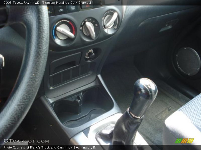 Titanium Metallic / Dark Charcoal 2005 Toyota RAV4 4WD