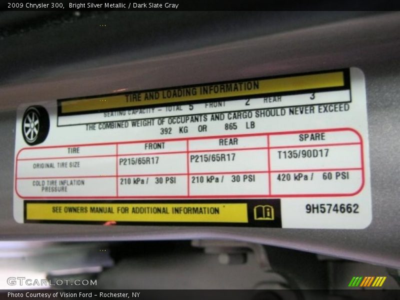 Bright Silver Metallic / Dark Slate Gray 2009 Chrysler 300